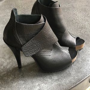 Pedro Garcia booties